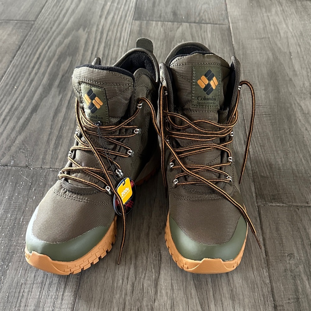 Columbia Men's Olive and Tan Rain Boots